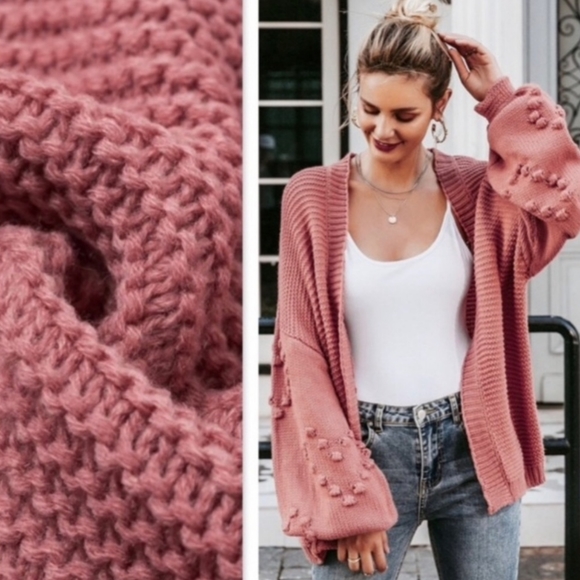 Simplee Sweaters - 🆕️Large Knit Cardigan 🆕️Puff Sleeve Hearts